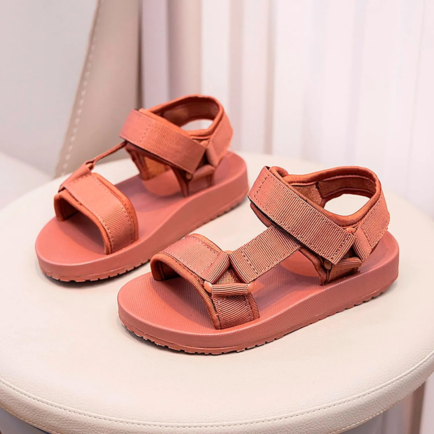2025 Kids Sandals Indoor/Outdoor Open Toe Slip-On Sneakers with Ankle Strap Fashion Boy Girls Non-Slip Walking Footwear Breathable Sport Flats Shoe Comfortable Beach Vacation Slippers
