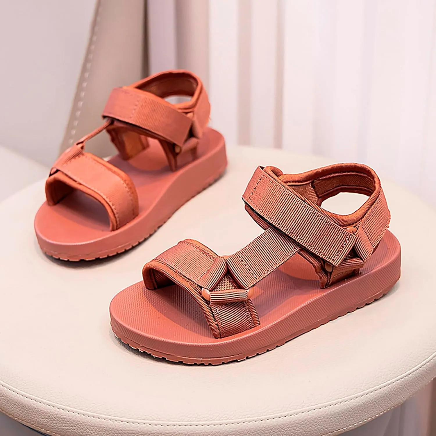 2025 Kids Sandals Indoor/Outdoor Open Toe Slip-On Sneakers with Ankle Strap Fashion Boy Girls Non-Slip Walking Footwear Breathable Sport Flats Shoe Comfortable Beach Vacation Slippers