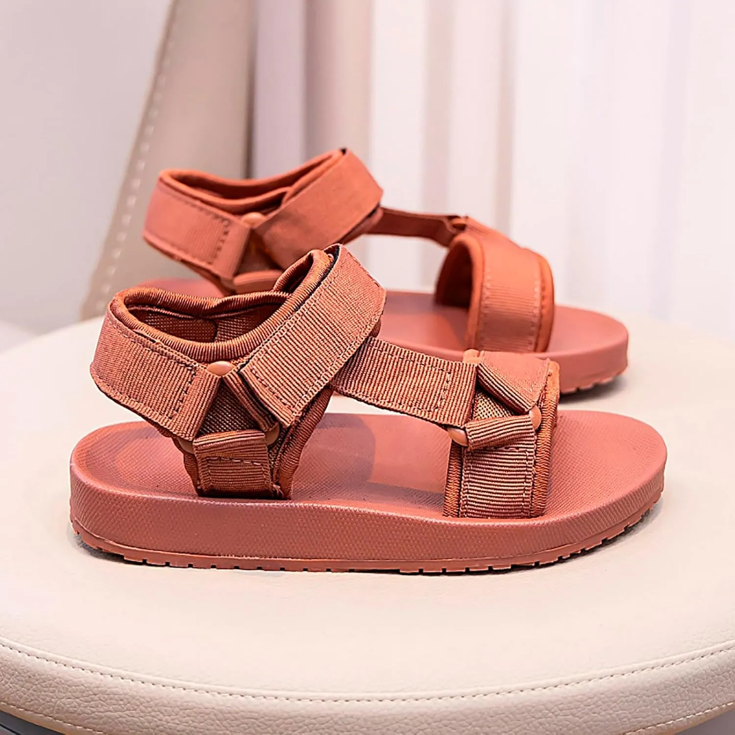 2025 Kids Sandals Indoor/Outdoor Open Toe Slip-On Sneakers with Ankle Strap Fashion Boy Girls Non-Slip Walking Footwear Breathable Sport Flats Shoe Comfortable Beach Vacation Slippers