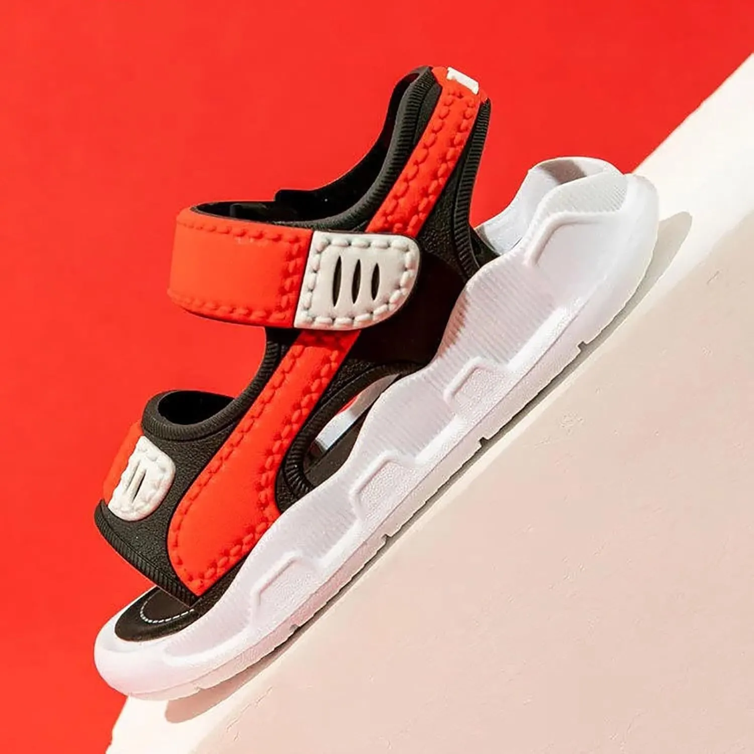 2025 Kids Sandals Indoor/Outdoor Slip-On Casual Shoe Fashion Boys Sport Sneakers with Ankle Strap Comfortable Walking Footwear Breathable Non-Slip Flats Slides Summer Beach Vacation Slippers