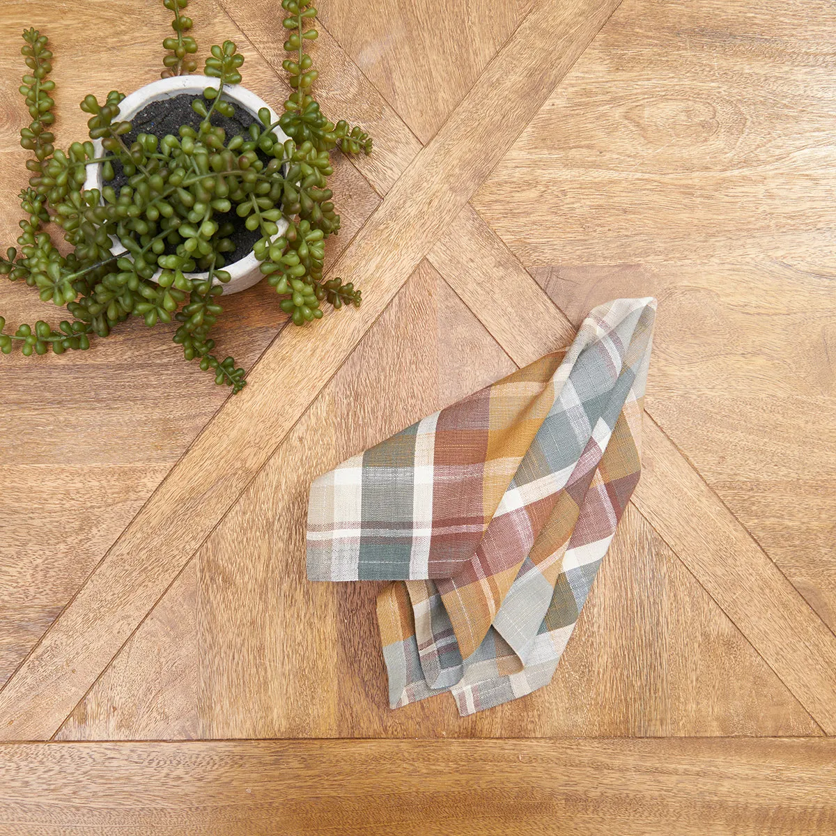 Aspen Plaid Table Linens