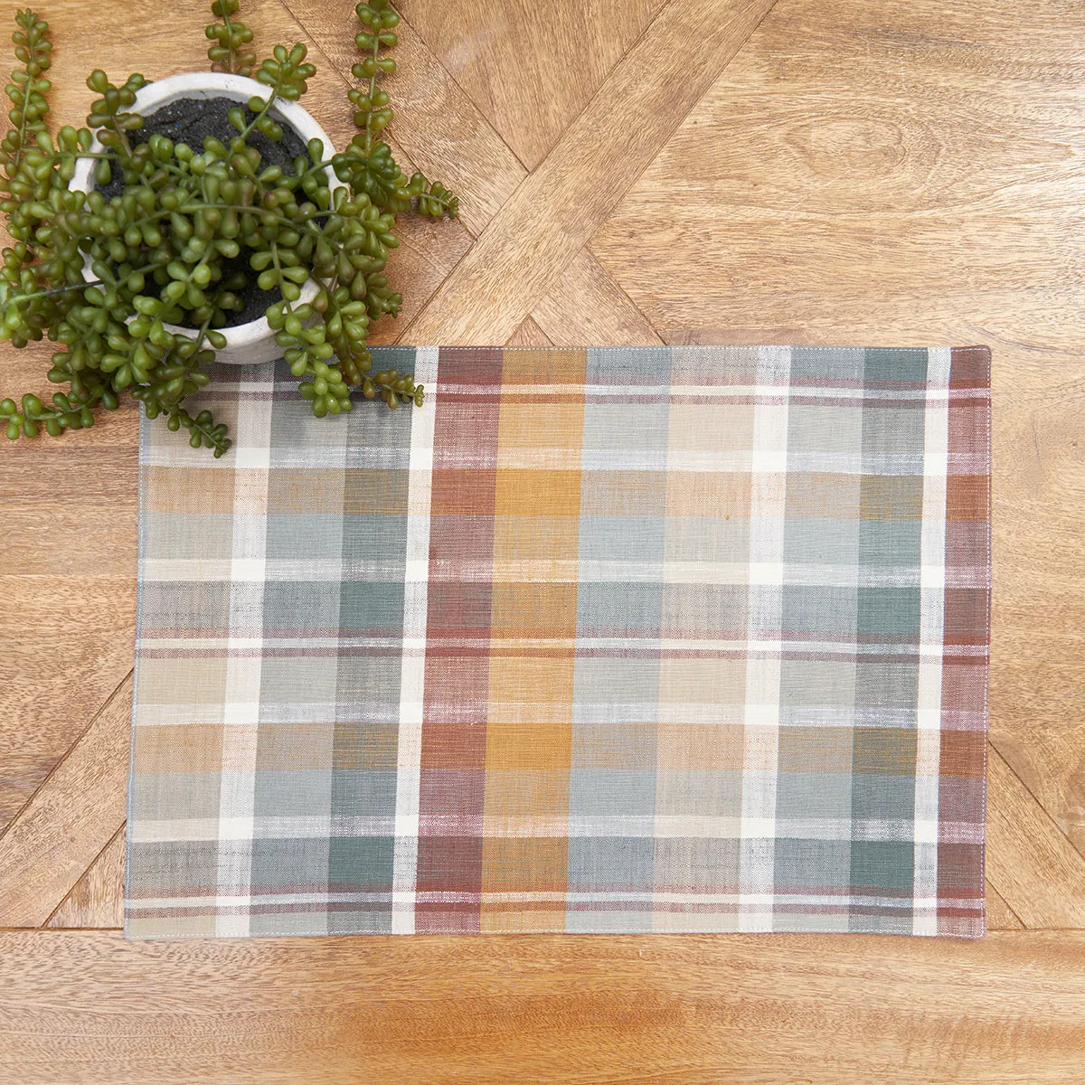 Aspen Plaid Table Linens