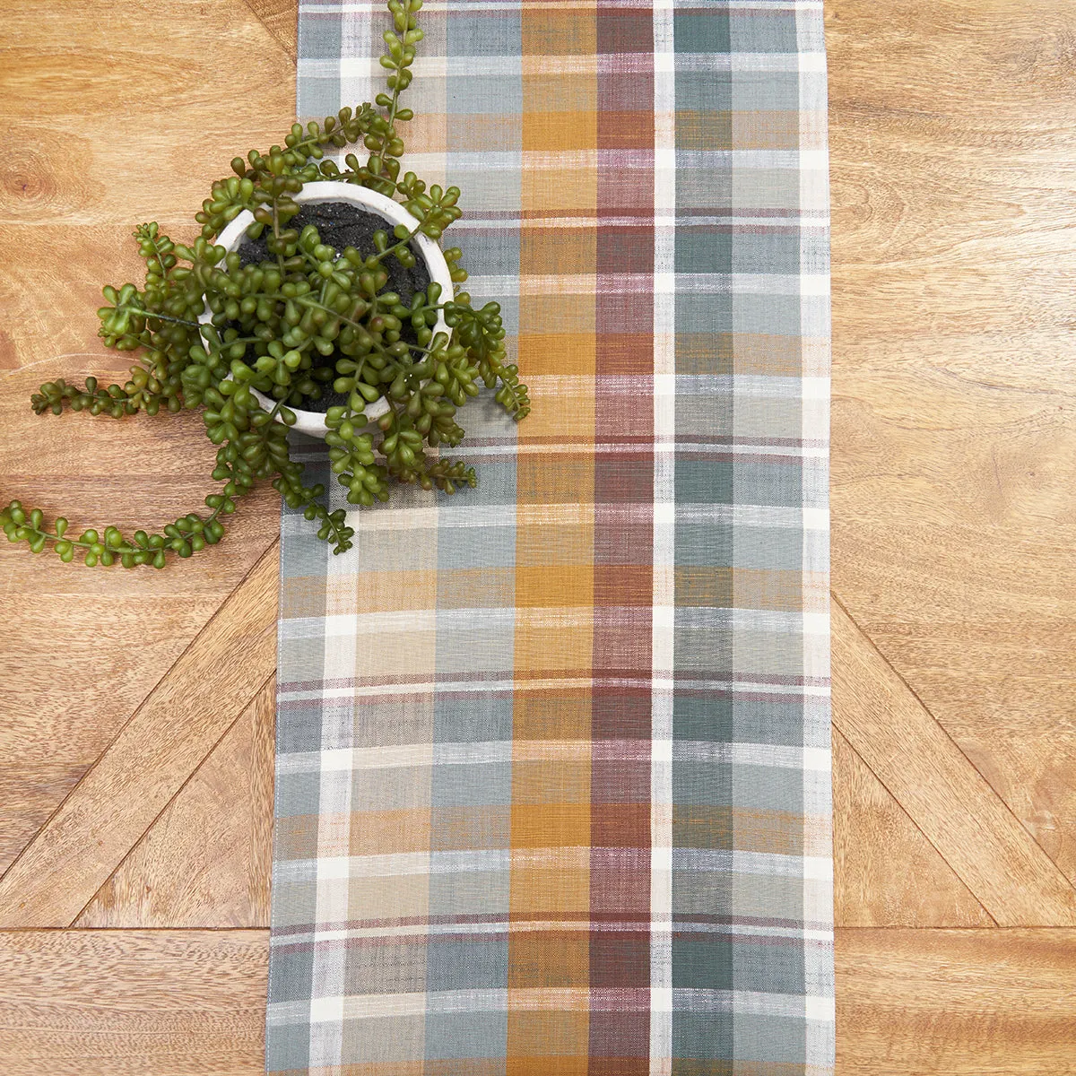 Aspen Plaid Table Linens