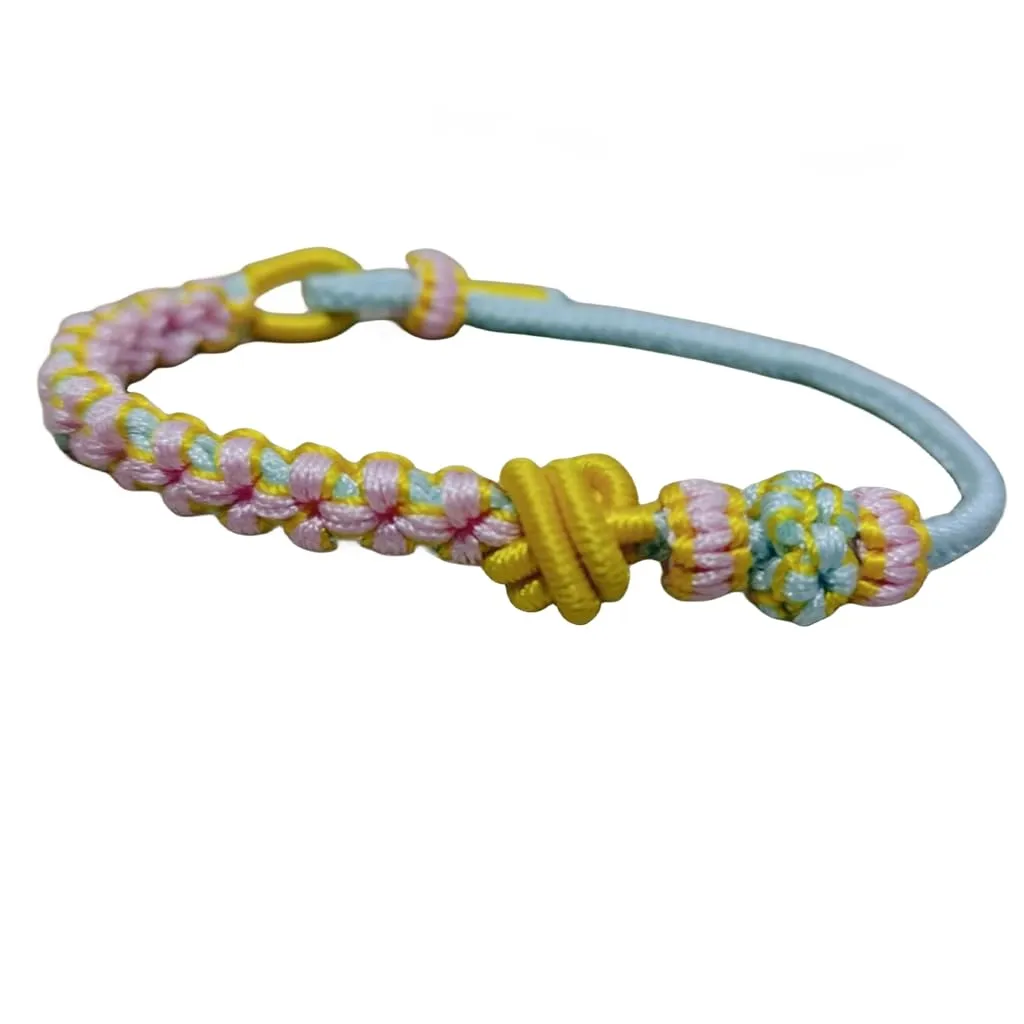 Chinese ancient style, the latest fresh style, pure hand woven, women's hand woven bracelet. Decorative handmade bead bracelet.
