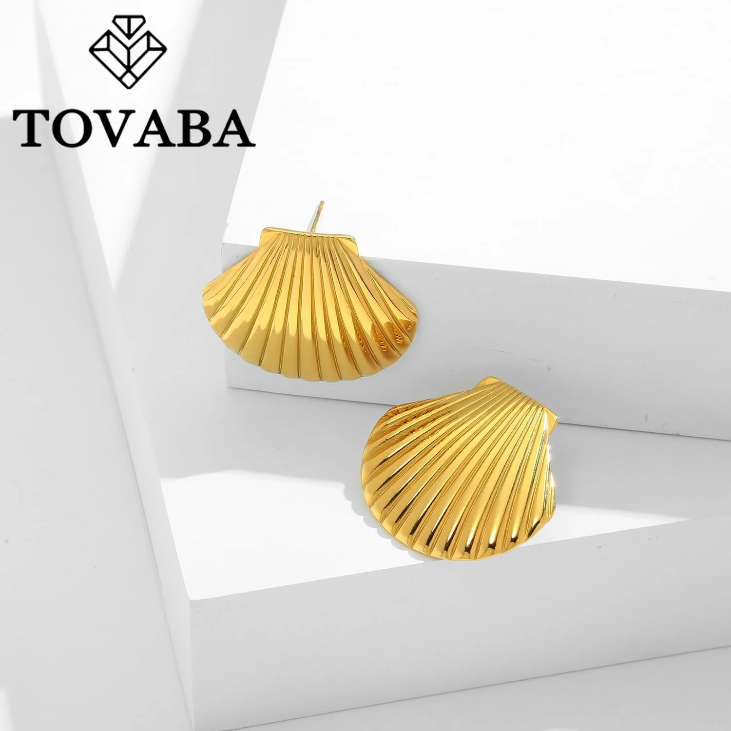 Gold Starfish Earrings for Women Beach Ocean Style Trendy Shell Dangle Earrings for Vacation Chunky Seashell Studs Hypoallergenic Statement Summer Jewelry