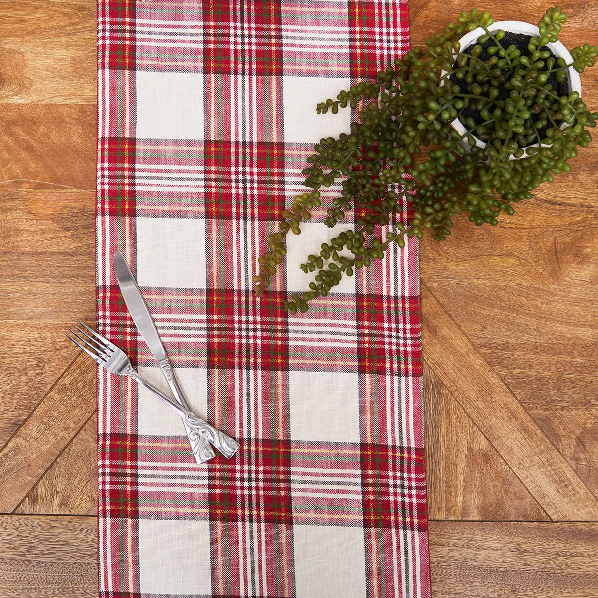 Gracelyn Plaid Table Linens