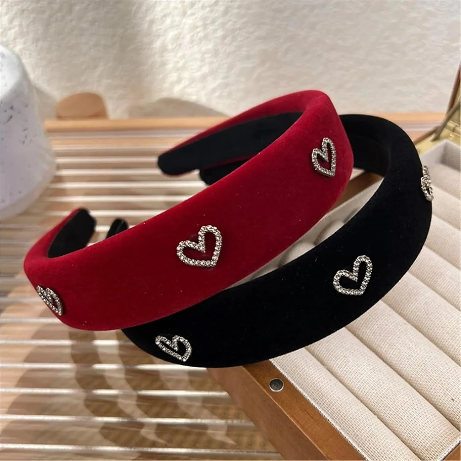Headbands UXSL Retro Velvet Rhinestone Love Heart Headband for Women's Temperament Elegant Hair band Wide Hair Hoop Hair Accessories Gifts(Color1)