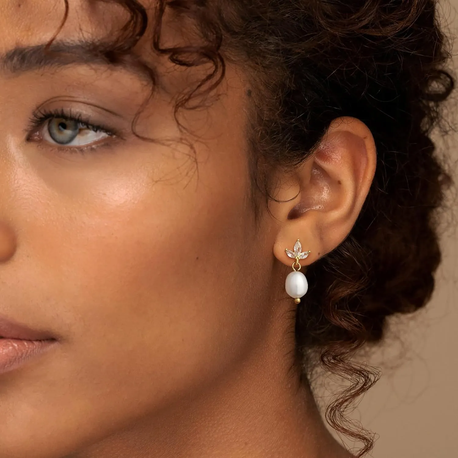 Pearl Earrings for Women, Trendy 14k Gold Pearl Dangle Drop Hoop Huggies Earrings Cubic Zirconia | Irregular | Knot Pearl Studs Hypoallergenic Lightweight Wedding Gold Earrings Jewelry Gift